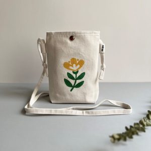 کیف هم‌راه طرح گل سه پر